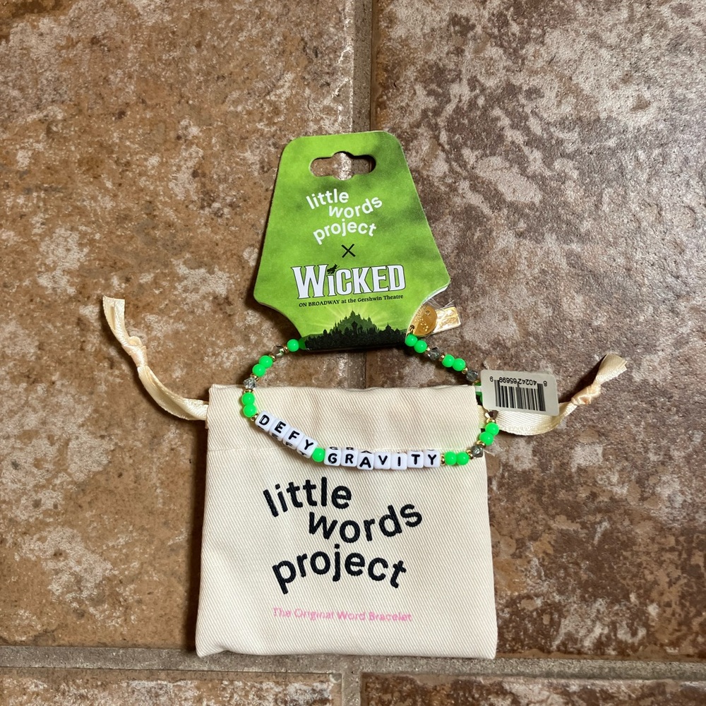 Little Words Project bracelet. Size M/L